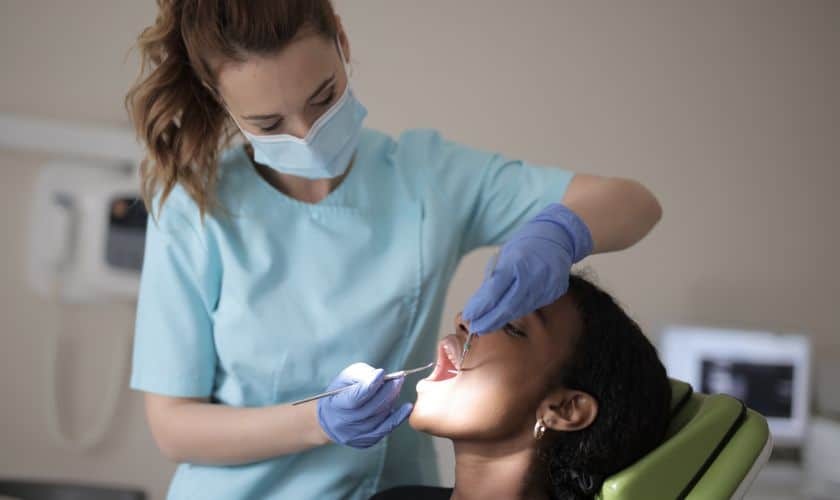 What Should We Do Before Visiting an Emergency Dentist?